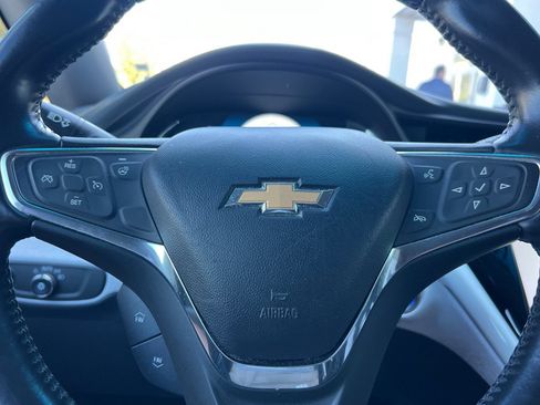 Used 2020 Chevrolet Bolt LT FWD image 33