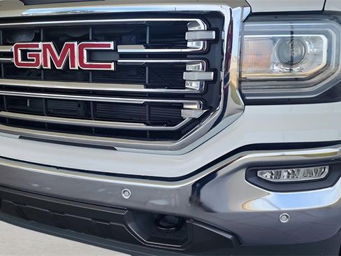 Used 2017 GMC Sierra 1500 SLT w/ SLT Premium Package image 2