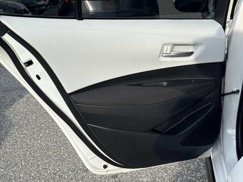 Used 2026 Toyota Corolla SE FWD image 12