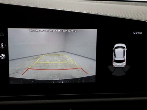 Used 2023 Kia Niro EX image 2