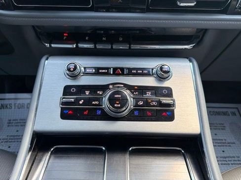 Used 2020 Lincoln Aviator Reserve w/ Elements Package Plus AWD/4WD image 25