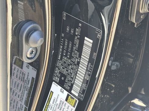 Used 2026 Toyota Corolla Cross L image 23