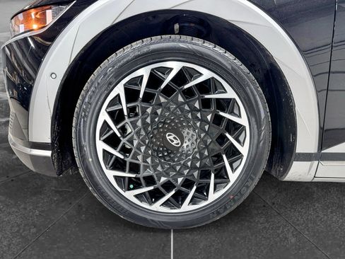 Used 2023 Hyundai Ioniq 5 Limited image 34