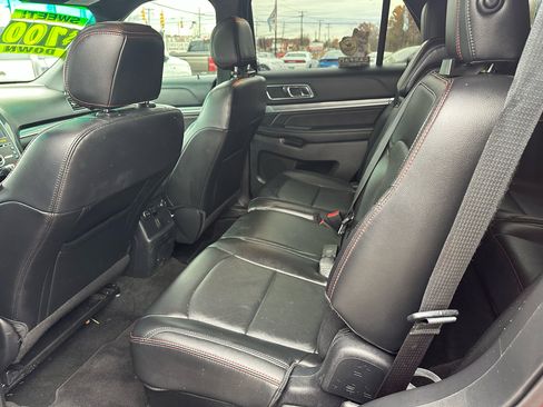 Used 2016 Ford Explorer Sport image 12