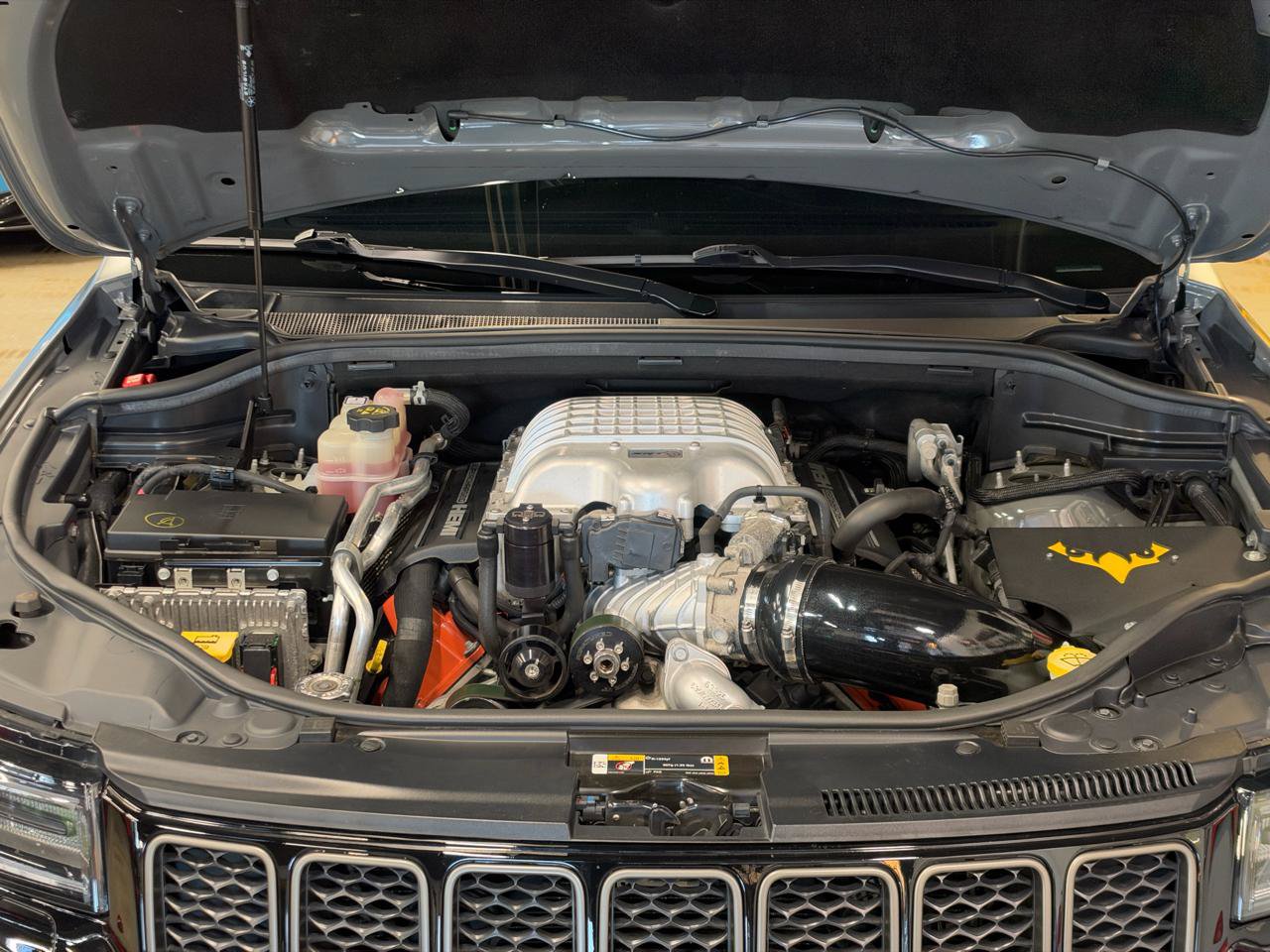 Used 2021 Jeep Grand Cherokee Trackhawk AWD/4WD image 32