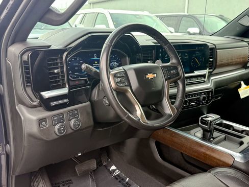 Certified 2023 Chevrolet Silverado 1500 High Country w/ High Country Premium Package AWD/4WD image 15