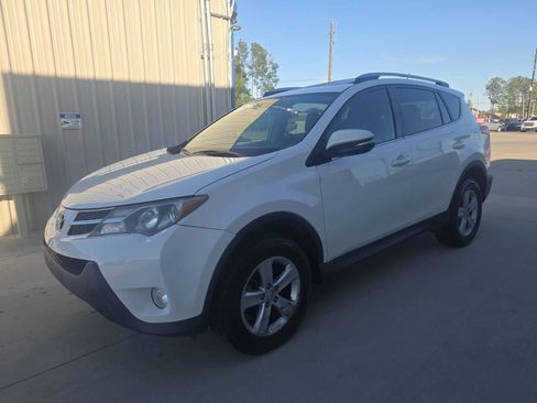 Used 2013 Toyota RAV4 XLE image 2