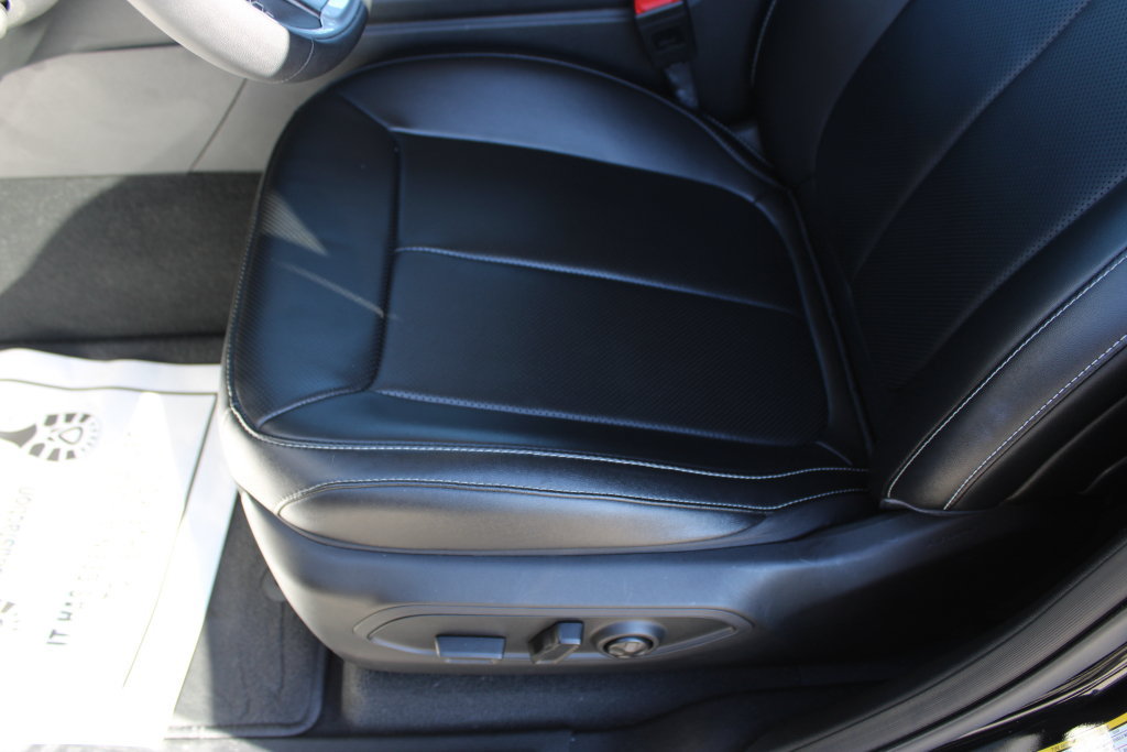 Used 2023 Jeep Grand Cherokee Limited w/ Luxury Tech Group II RWD image 18