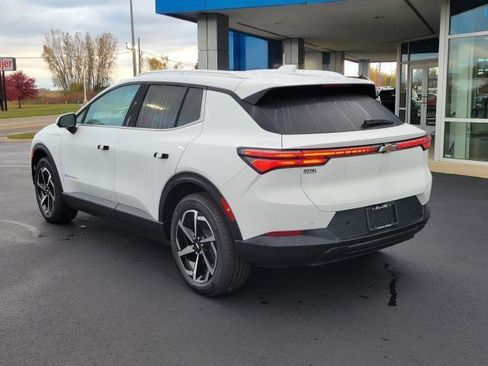 New 2026 Chevrolet Equinox EV LT image 5