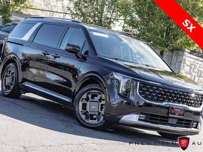Used 2025 Kia Carnival SX