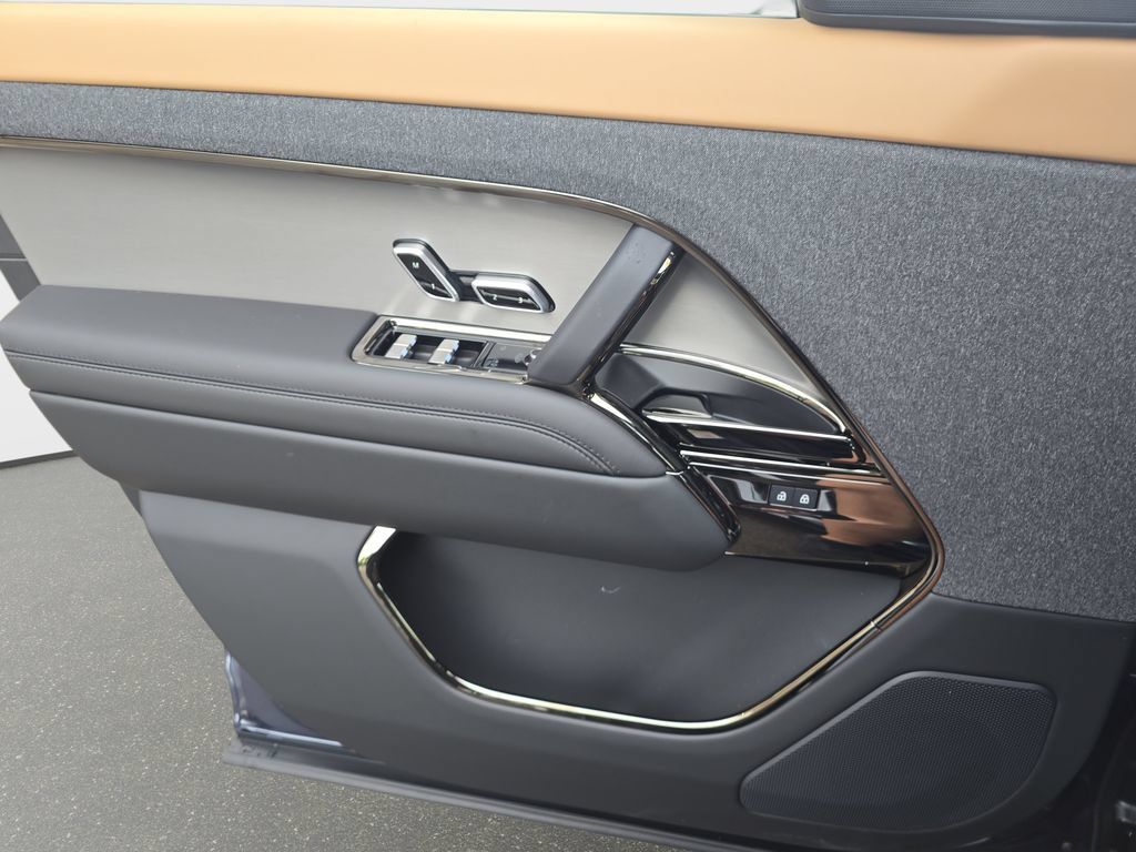 New 2026 Land Rover Range Rover Sport Dynamic SE AWD/4WD image 19