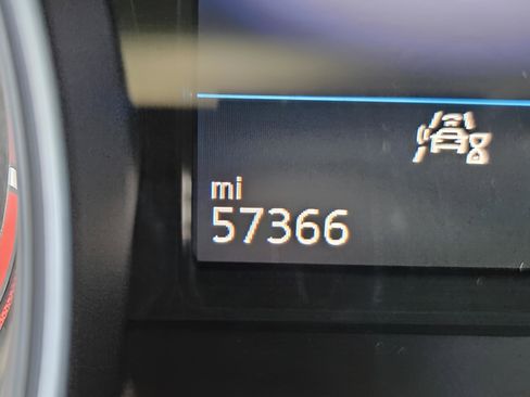 Used 2021 Volkswagen Atlas Cross Sport S image 19