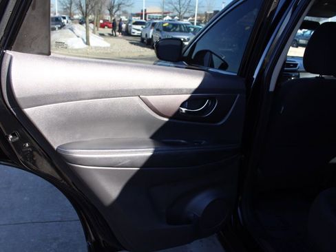 Used 2015 Nissan Rogue S image 24