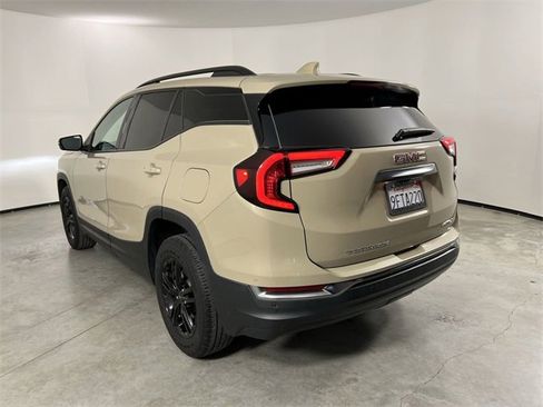 Used 2022 GMC Terrain AT4 w/ Infotainment Package II image 32