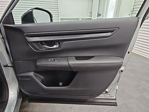 Used 2025 Honda CR-V Sport-L image 41