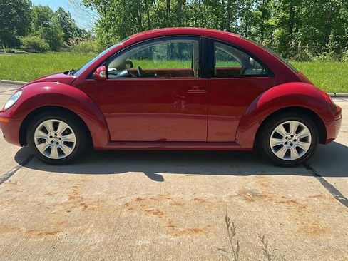 Used 2008 Volkswagen Beetle S FWD image 14