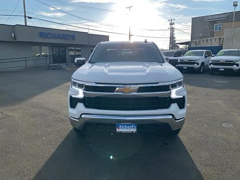Used 2025 Chevrolet Silverado 1500 LT w/ Convenience Package II image 12