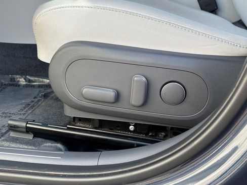 Used 2025 Hyundai Kona SEL image 23