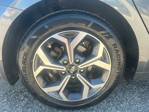 Used 2019 Kia Forte LXS image 27