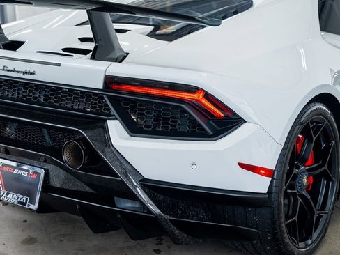 Used 2018 Lamborghini Huracan Performante image 33