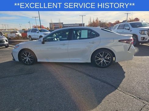 Used 2022 Toyota Camry SE image 14