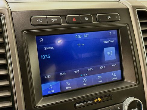 Used 2020 Ford Expedition XLT w/ Equipment Group 202A AWD/4WD image 21