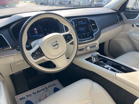 Used 2025 Volvo XC90 B6 Plus w/ Protection Package Premier image 12