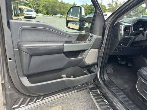 Used 2022 Ford F150 Lariat w/ Max Trailer Tow Package image 15