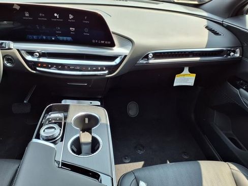 New 2025 Cadillac Lyriq Sport image 17