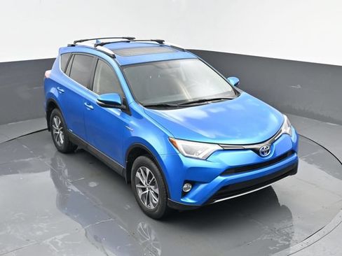 Used 2016 Toyota RAV4 XLE AWD/4WD image 18