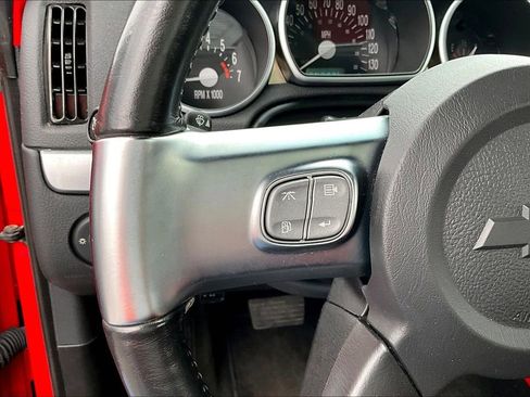 Used 2003 Chevrolet SSR w/ Preferred Equipment Group RWD image 14