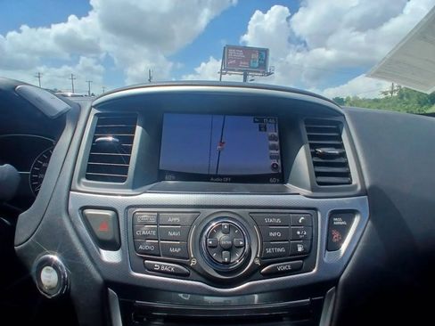 Used 2020 Nissan Pathfinder SL FWD image 22
