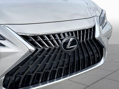 Used 2022 Lexus ES 350 Ultra Luxury w/ Accessory Package 2 FWD image 30