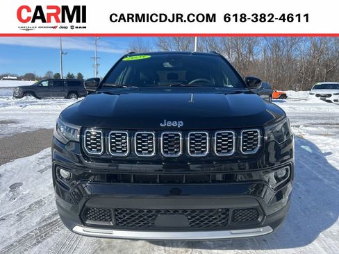 Used 2025 Jeep Compass Limited image 2