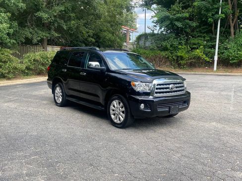 Used 2016 Toyota Sequoia Platinum AWD/4WD image 3