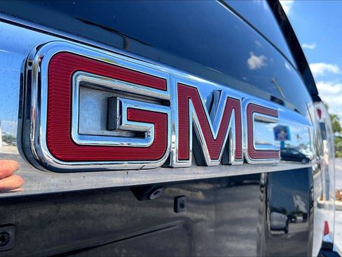 Used 2016 GMC Yukon XL Denali w/ Open Road Package RWD image 24