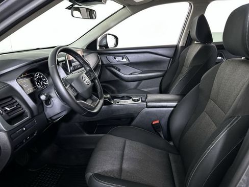 Used 2025 Nissan Rogue SV AWD/4WD image 20