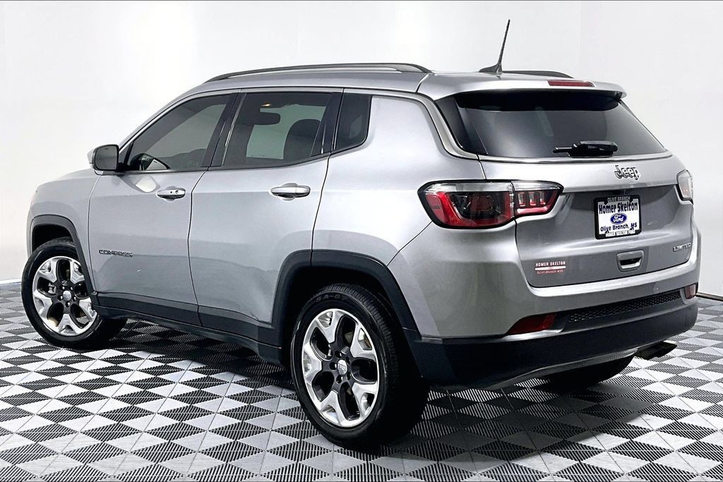 Used 2019 Jeep Compass Limited FWD image 11