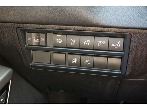 Used 2024 Toyota Tundra Limited image 23