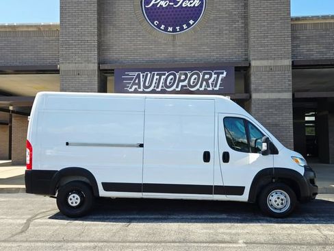 Used 2023 RAM ProMaster 2500 FWD image 4