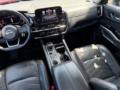 Used 2023 Nissan Pathfinder Platinum w/ Cargo Package AWD/4WD image 29