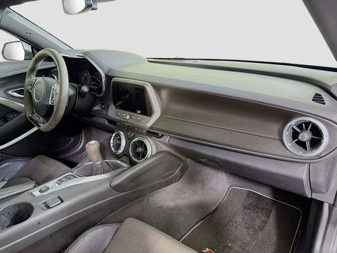 Used 2017 Chevrolet Camaro SS image 27