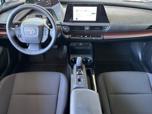 Used 2025 Toyota Prius Plug-In Hybrid FWD image 13