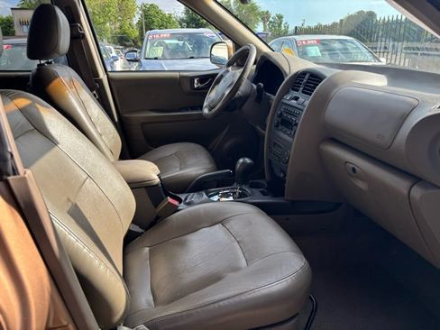 Used 2004 Hyundai Santa Fe GLS FWD image 14