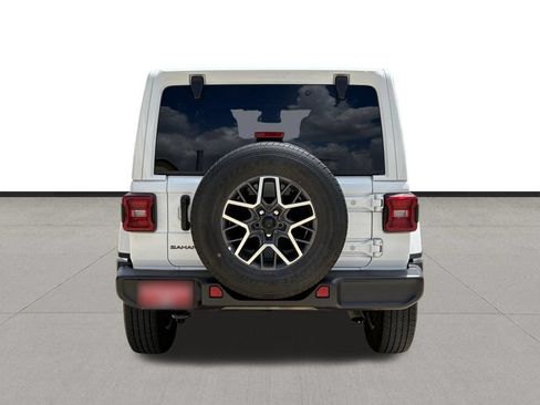 Used 2025 Jeep Wrangler Unlimited Sahara AWD/4WD image 6