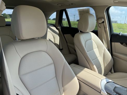 Certified 2022 Mercedes-Benz GLC 300 image 35