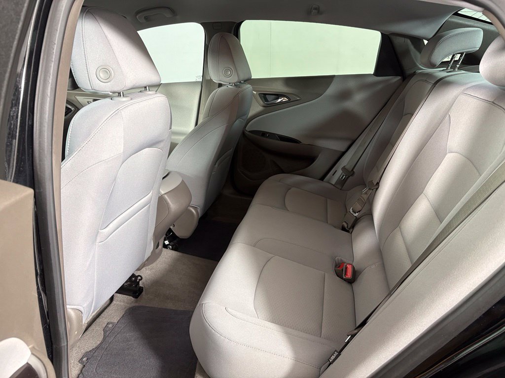 Used 2020 Chevrolet Malibu LS FWD image 34