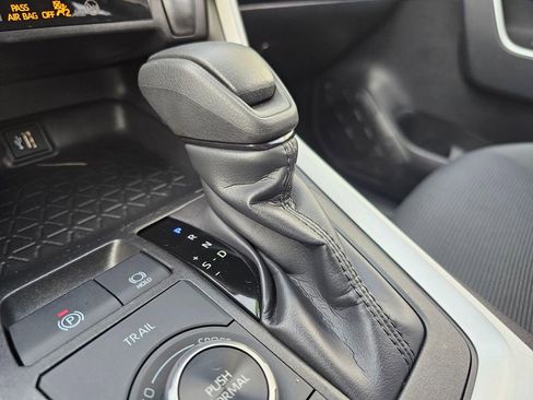 Certified 2025 Toyota RAV4 LE AWD/4WD image 38