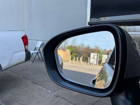 Used 2025 Nissan Rogue SV image 19