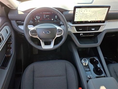 New 2026 Ford Explorer Active image 8